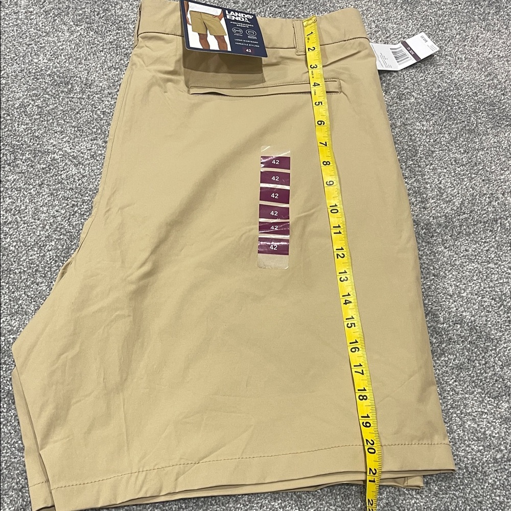 Lands' End Men's Khaki Flat Front Shorts (no offer please )